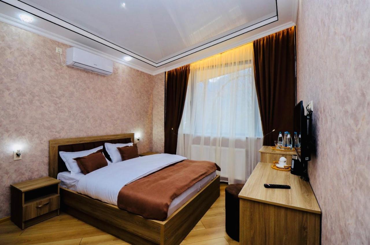 Hotel Evergreen Боржомі Екстер'єр фото